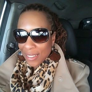 Meet your Posher, Gena